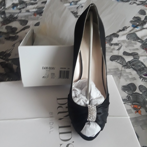 David's Bridal faromal and wedding shoes - Picture 5 of 8